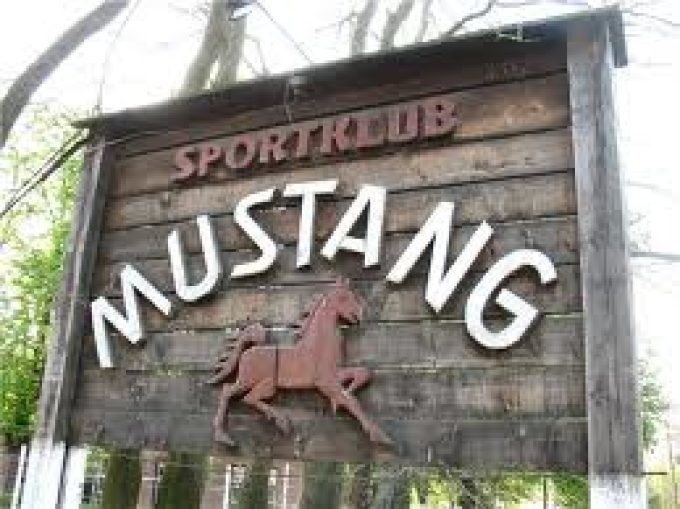 MUSTANG sportklub